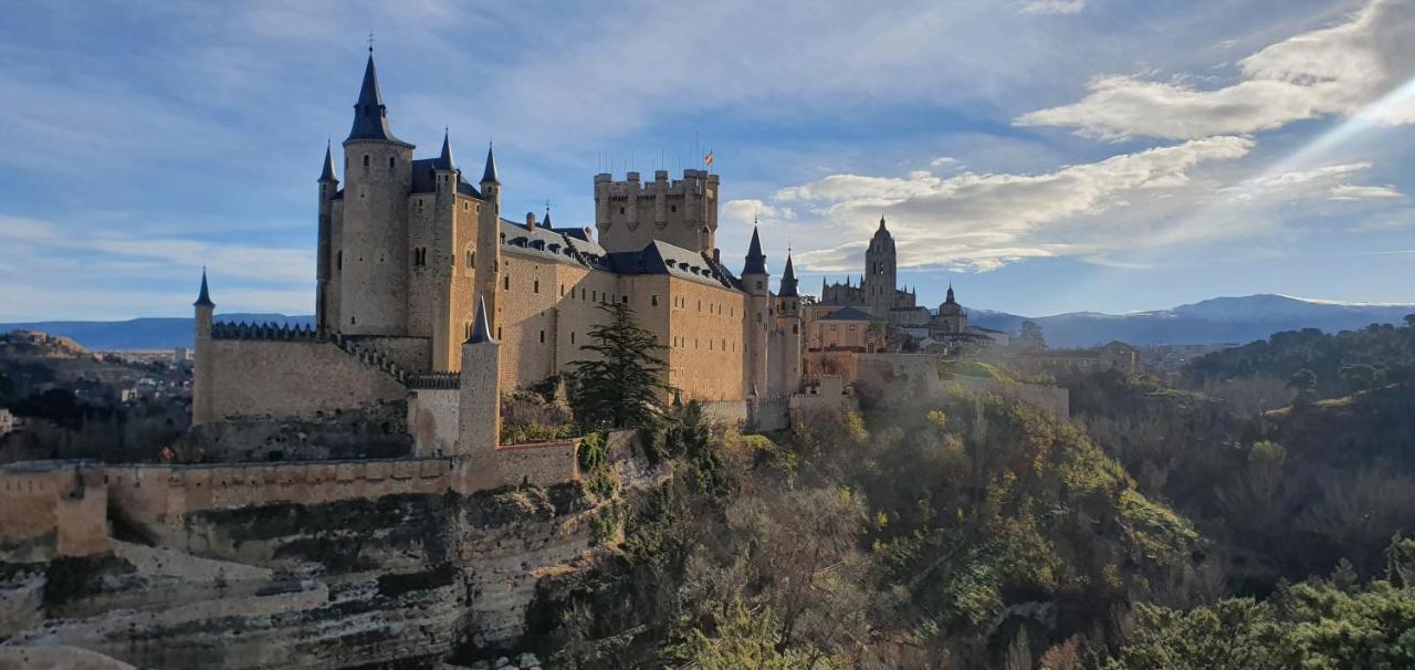 Real Segovia Apartments By Recordis Hotels Esterno foto