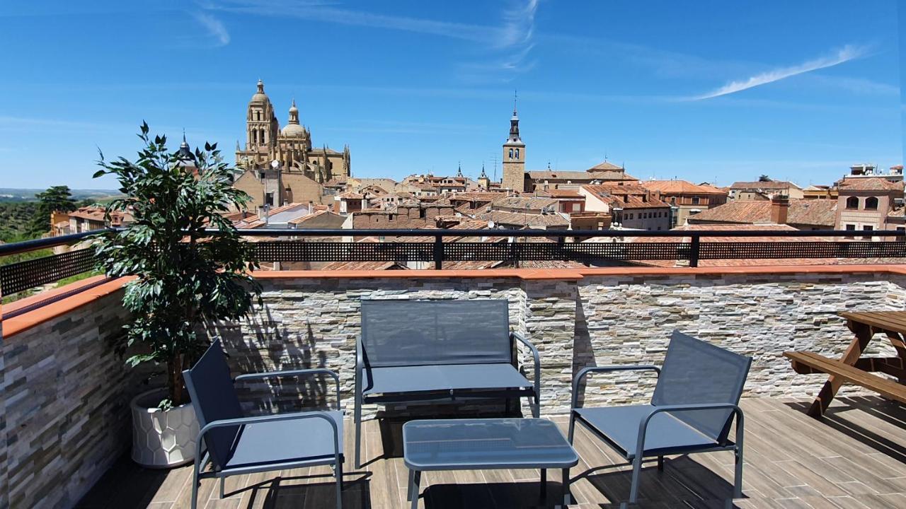 Real Segovia Apartments By Recordis Hotels Esterno foto